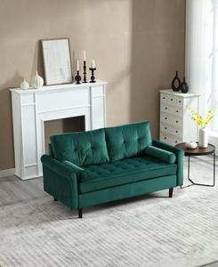 Sofá Chesterfield Tapizado en Terciopelo con Brazos Enrollados Clásicos, Dos Plazas, Patas de Madera Maciza, <span class=keywords><strong>Muebles</strong></span> Modernos de Lujo para Sala de Estar - Product Image 2