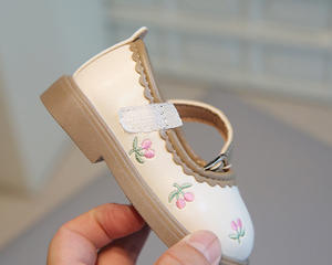 Nouvelles Chaussures de Bébé Fille Version Coréenne Automne 2025 avec Broderie Nœud Papillon, Chaussures de Princesse <span class=keywords><strong>pour</strong></span> Enfants Apprentissage de la Marche - Product Image 4