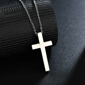 Collier en acier inoxydable plaqué or 18 carats pour couple, gravé au laser avec logo personnalisé, finition brillante, vente en gros - Product Image 2