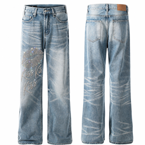 Jeans unisex de mezclilla de pierna ancha con bordado gráfico decorativo. - Product Image 2