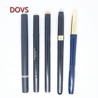 L'eye-liner imperméable ultime reste allumé toute la journée sans bavures cosmétiques de beauté maquillage