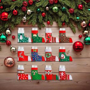 Support de canette amusant en forme de botte de Noël, avec logo imprimé par sublimation, pour cadeaux promotionnels et fêtes - Product Image 1