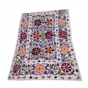 Couvre-lit brodé coloré Suzani en coton, tapisserie murale ethnique artisanale, couverture de style bohème, tapisserie décorative - Product Image 1