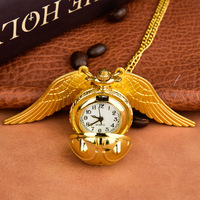 Montre-bracelet Gold Wing, collier, grande montre-bracelet à quartz en forme de boule de snitch magique dorée avec chaîne, cadeau pour garçons et filles