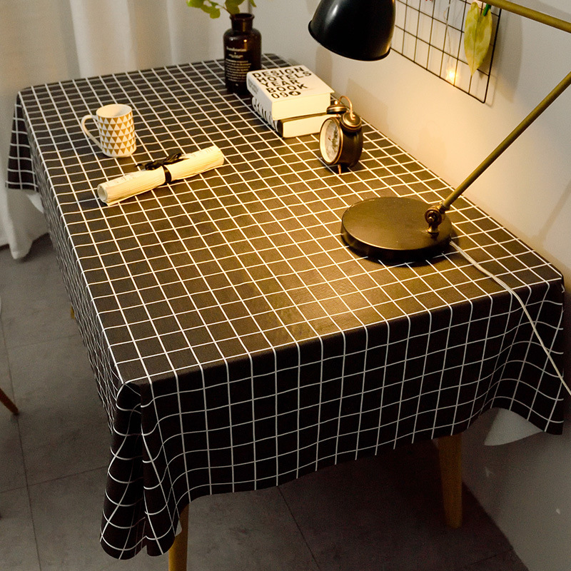À carreaux blancs