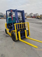 Forklift Komatsu 2,5 Ton Bertenaga Diesel, Tiang Tiga Tingkat, Kontrol Beban Presisi, Pengangkatan Halus, Tangkas, Praktis, Daya Angkut Kuat