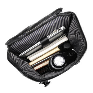 Vente en gros de sacs à dos pour ordinateur portable Oxford de voyage étanches avec logo personnalisé pour hommes - Product Image 1