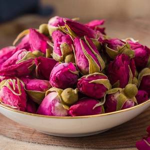 براعم الورد الأحمر 5A صالحة للأكل، زهور جميلة مجففة بالجملة، شاي زهور عشبي عضوي مصنوع يدويًا في يونان - Product Image 3