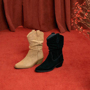 Bottines de style équestre mi-talon en cuir véritable et daim, à bout pointu, mi-mollet, mélange de couleurs, pour un look amincissant et un confort optimal - Product Image 6