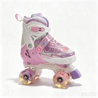 Patins à roulettes quad durables et respirants avec roues en PU lumineuses et panneau supérieur en maille découpé au laser de type Sea Carton