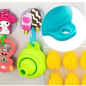 Entonnoir pliable en silicone personnalisé pour cuisine, petit et économique, pour remplir les bouteilles d'eau et transférer les liquides - Product Image 4
