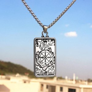 Collar con Colgante de Cartas del Tarot Retro Europeo y Americano, Collar de Joyería con Colgante en Relieve Dorado, Precio de Fábrica al por Mayor - Product Image 5