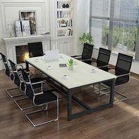Combinaison de chaise de bureau et de table de conférence, design moderne et simple, table rectangulaire personnalisable pour les employés
