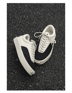 Zapatillas de lona para hombre, diseño único de verano, zapatillas deportivas de skate con colores combinados, estilo retro y zapatillas de lona informales a la moda. - Product Image 5