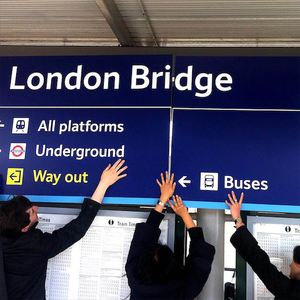 Identificación regulatoria, poste innovador de plástico, patio de pilón personalizado de emergencia direccional y señalización regulatoria - Product Image 4