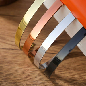 Profil de <span class=keywords><strong>corniche</strong></span> de plafond <span class=keywords><strong>noir</strong></span> mat anti-humidité de haute qualité, directement du fabricant, pour finitions modernes de bureaux et salles de conférence - Product Image 5