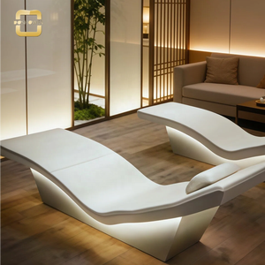 Lit de <span class=keywords><strong>massage</strong></span> extérieur vert de luxe avec housse personnalisée et en cuir pour lit de spa de <span class=keywords><strong>massage</strong></span> complet pour salons de <span class=keywords><strong>massage</strong></span> haut de gamme - Product Image 3