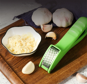 Eco-Friendly Garlic Mincer Press Easy-to-Clean Handy Metal and PP Plastic <b>Chopper</b> for <b>Vegetables</b> and Foods - Product Image 5