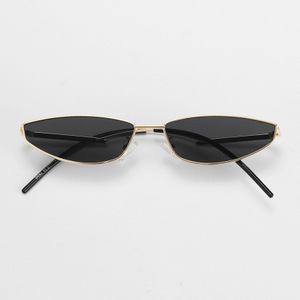 Gafas de Sol de Moda 2021, Lentes con Diseño Oceánico, Montura Metálica Irregular Pequeña, Protección UV400, Estilo Ojo de Gato Rojo - Product Image 6