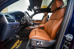 <span class=keywords><strong>2022</strong></span> usato pulito di lusso <span class=keywords><strong>BMW</strong></span> X7 M50I <span class=keywords><strong>M</strong></span> Sport con le specifiche di garanzia/GCC auto e pronto a partire - Product Image 3