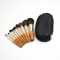 Échantillons gratuits de haute qualité manche en bois mini portable 9 pièces ensemble de pinceaux de maquillage en gros