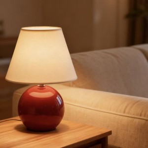 Lámpara de Mesa con Base de Cerámica Roja y Pantalla Beige, Bombilla LED E27, Diseño Simple para Sala de Estar, Dormitorio o Estudio - Product Image 4