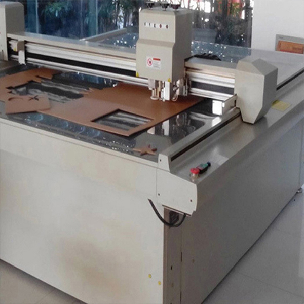 Proveedor de China de cama plana Digital de papel de cartón de Plotter de La etiqueta engomada de la máquina de corte