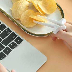 Palillos de Dedo para Aprender a Comer, para Recoger Bocadillos sin Manos Sucias, Palillos Innovadores, Nuevo Artefacto Circular para Comer sin Esfuerzo - Product Image 2