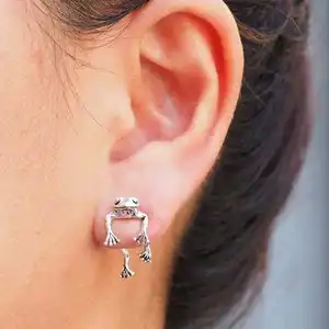 新产品时尚3D仿古银复古可爱青蛙耳环批发哥特式动物穿孔耳钉女性耳环