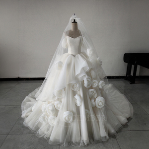 Spjy020 Elegante Vestido de Novia de Satén Color Marfil, Largo hasta el Suelo, con Detalles Florales en 3D, Volantes en Capas, Tul, Estilo Princesa - Product Image 6