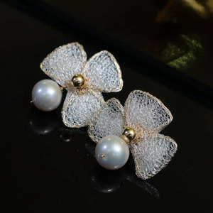 14K Gold Filled Wire‑Net Flower <b>Stud</b> <b>Earrings</b>, Italian Textile Weave Craft 9‑10mm Nucleated Edison Freshwater Pearl - Product Image 3