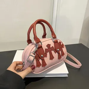 Yeni yaz gelişmiş niş Bowling çanta kadın 2023 yeni moda çanta Messenger Crossbody çanta