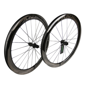 Ruote per <span class=keywords><strong>bici</strong></span> da strada da 50mm set ruote per <span class=keywords><strong>bici</strong></span> 700c raggi carbonio 1260g/-20g 11 velocità Shimano/XDR mozzo anteriore 20H posteriore 24H <span class=keywords><strong>ruota</strong></span> di blocco centrale - Product Image 1