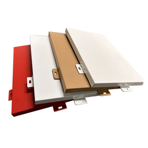 Rénovation de panneaux en aluminium pour façades de bâtiments, procédé au fluorocarbone, traitement personnalisé de la finition en aluminium. - Product Image 5