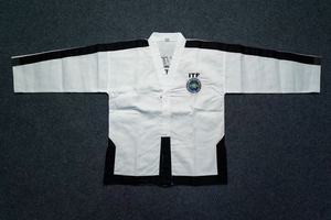 <span class=keywords><strong>Uniforme</strong></span> de Entrenamiento de <span class=keywords><strong>Taekwondo</strong></span> ITF Quteng - Material Acanalado Unisex Personalizable Transpirable y Duradero Ligero - Product Image 4