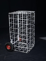 Chariot de rangement robuste en treillis métallique blanc sur roues pour ballons de sport (basketball, football, volley-ball)