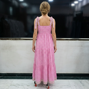Vestido Maxi Asimétrico de Algodón 100% con Estampado Geométrico Rosa, Volantes en Capas, Cintura Elástica, Estilo Boho, Tirantes Finos, Corte en A, Casual - Product Image 2
