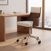 Chaise de bureau de direction au design mid-century avec structure en bois courbé, revêtement en cuir et siège pivotant à structure en fer