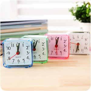 Reloj despertador para estudiantes, cuadrado, de plástico, electrónico, funciona con pilas, para dormitorio, escritorio, regreso a la escuela, blanco, verde, rosa - Product Image 3