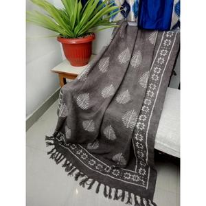 Plaid en coton 100% premium imprimé avec pompons, écologique, léger, toutes saisons, idéal comme cadeau de pendaison de crémaillère fait main - Product Image 1