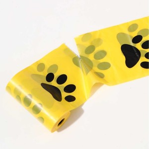 Bolsas para excremento de perro, diseño de huellas amarillas, bolsas biodegradables gruesas para desechos de mascotas, 15 rollos para uso en exteriores - Product Image 3