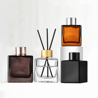 Flacon diffuseur de parfum en verre noir carré de 50ml 100ml 200ml personnalisé avec boîte emballage contenant d'arôme (GFP03-C)