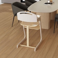 Chaise haute pour bébé en bois naturel avec hauteur réglable et design pliable pour les repas et les jeux des nourrissons