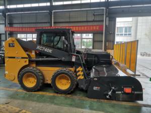 Компактный мини-погрузчик XC740K, грузоподъемность 750 кг, полноприводный гидравлический погрузчик для коммунального обслуживания и небольших демонтажных работ - Product Image 6