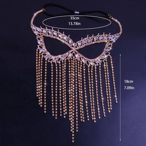 Máscara de Fiesta de Halloween y Navidad con Pedrería y Circonitas, Diseño de Mujer Gato, para Niñas - Product Image 3