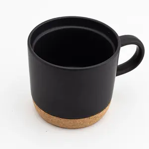 Logo personalizzato nordic matte black cork base tazza da caffè tazza in ceramica con fondo in sughero isolato in legno e coperchio splash