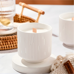 Bougie parfumée en céramique à motif météore avec mèche en bois, cadeau élégant de qualité supérieure pour un anniversaire et la décoration de la maison - Product Image 1