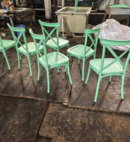 Chaises en PP à dossier croisé modernes, durables, empilables, résistantes à l'eau, écologiques, pour l'intérieur et l'extérieur, pour la restauration, les hôtels, les événements commerciaux, les mariages, les fêtes