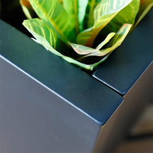Jardinière carrée en métal noir robuste, acier haute résistance, pour patio et jardin, résistante aux UV et au gel, personnalisable OEM/ODM, accent géométrique - Product Image 6