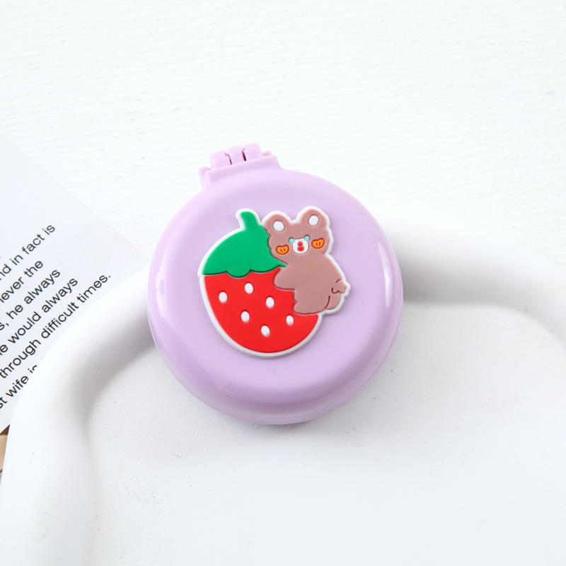 Ours étreinte fraise